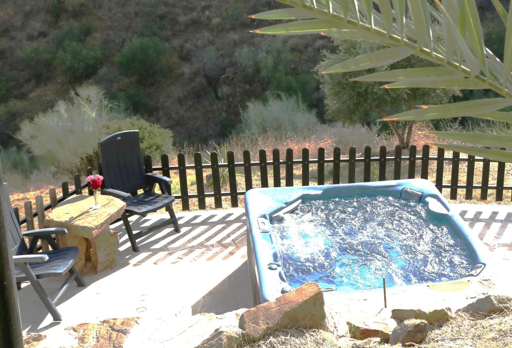 Private Detached Chalet With Own Jacuzzi Mi Dushi Tolox Luaran gambar
