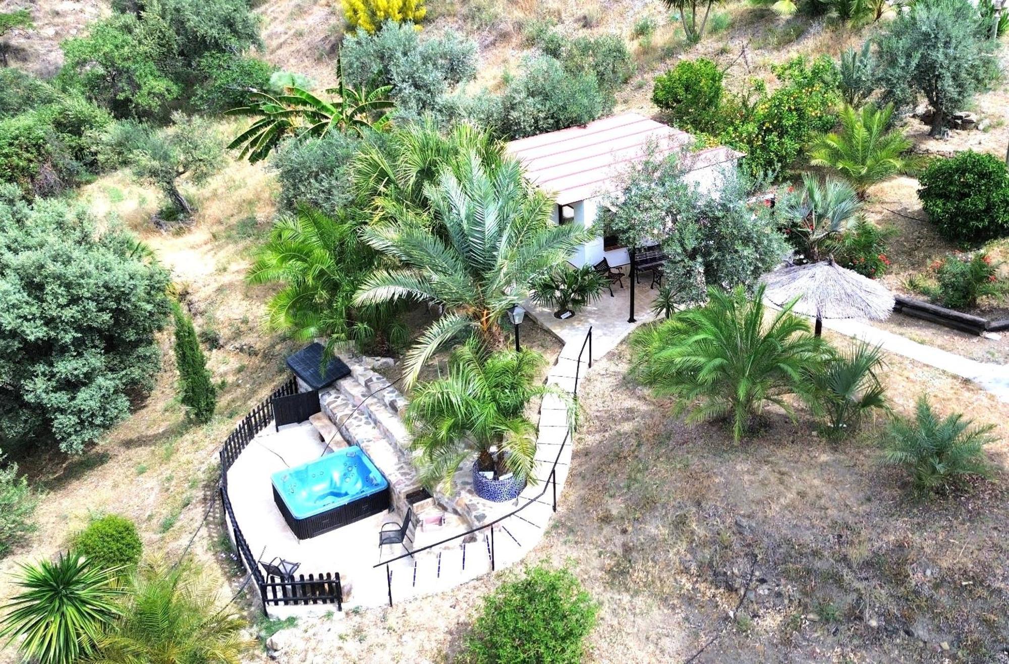 Private Detached Chalet With Own Jacuzzi Mi Dushi Tolox Luaran gambar